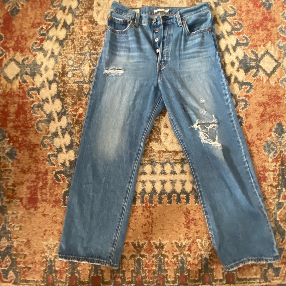LEVIS RIBCAGE STRAIGHT PRE DISTRESSED 29x27